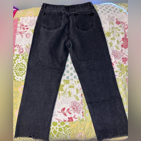 Pretty little thing straight leg washed black jean - Picture 2 of 3